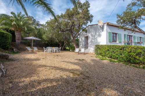 Photo 4 - Appartement de 3 chambres à Cavalaire-sur-Mer avec vues à la mer