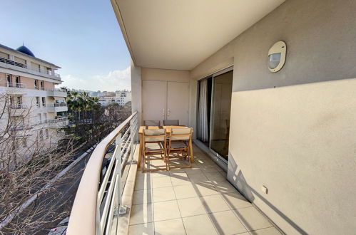 Foto 22 - Apartamento em Cagnes-sur-Mer com piscina e vistas do mar