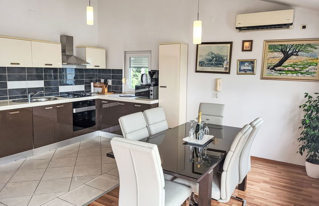 3 bedroom Apartment in Jasenice - Photo 6