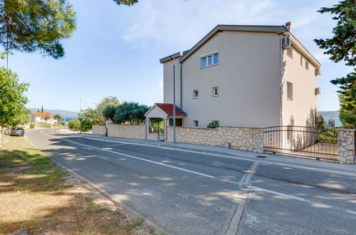 Foto 31 - Apartamento de 2 quartos em Jasenice com piscina e terraço