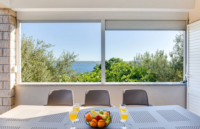 Apartamento de 3 quartos em Jasenice com piscina e terraço - Foto 13