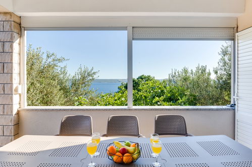 Photo 9 - Maison de 7 chambres à Jasenice avec piscine privée et terrasse