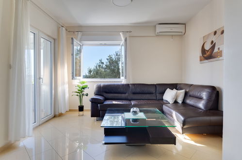 Photo 6 - 7 bedroom House in Jasenice with private pool and terrace