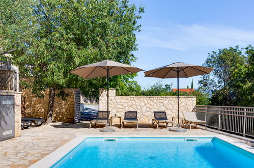 Photo 1 - Appartement de 2 chambres à Jasenice avec piscine et terrasse