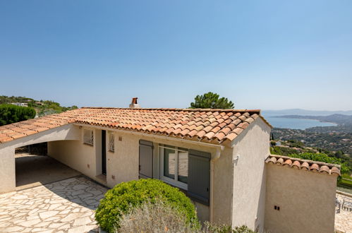 Foto 27 - Casa con 3 camere da letto a Roquebrune-sur-Argens con piscina privata e vista mare