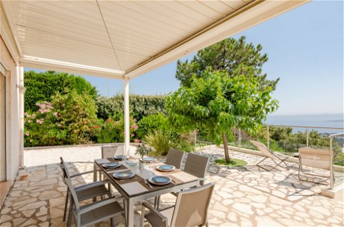Foto 2 - Casa de 3 quartos em Roquebrune-sur-Argens com piscina privada e vistas do mar
