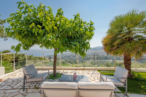 Foto 23 - Casa con 3 camere da letto a Roquebrune-sur-Argens con piscina privata e vista mare