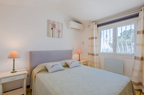 Foto 5 - Casa con 3 camere da letto a Roquebrune-sur-Argens con piscina privata e vista mare