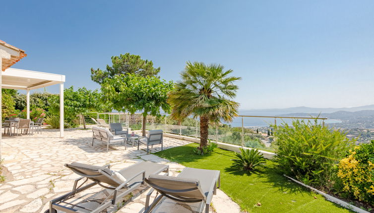 Photo 1 - Maison de 3 chambres à Roquebrune-sur-Argens avec piscine privée et vues à la mer