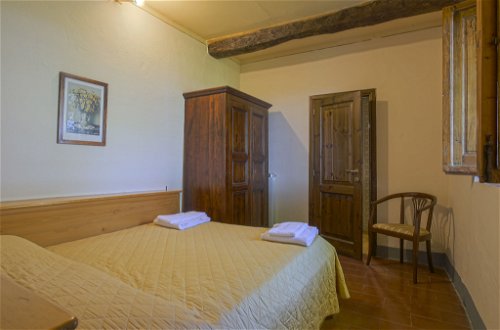 Photo 10 - 1 bedroom Apartment in Barberino Tavarnelle with swimming pool and garden
