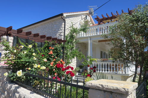 Photo 2 - Appartement de 2 chambres à Vrsi avec terrasse