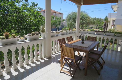 Photo 15 - 2 bedroom Apartment in Vrsi with terrace and sea view