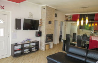 Photo 3 - 2 bedroom Apartment in Vrsi with terrace and sea view