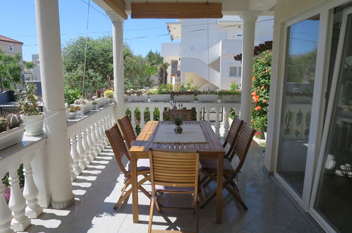 Photo 2 - 2 bedroom Apartment in Vrsi with terrace