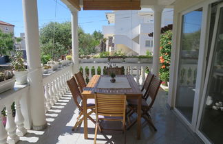 Photo 2 - 2 bedroom Apartment in Vrsi with terrace and sea view