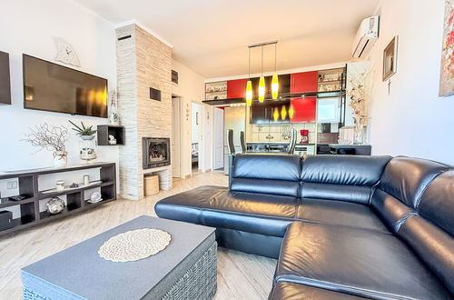 Photo 6 - Appartement de 2 chambres à Vrsi avec terrasse