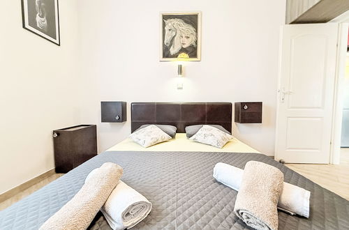 Photo 10 - Appartement de 2 chambres à Vrsi avec terrasse