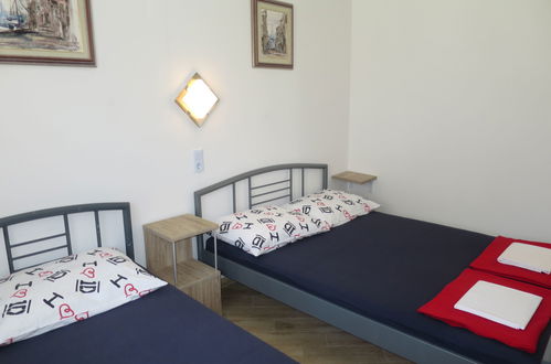 Foto 11 - Appartamento con 2 camere da letto a Vrsi con terrazza e vista mare