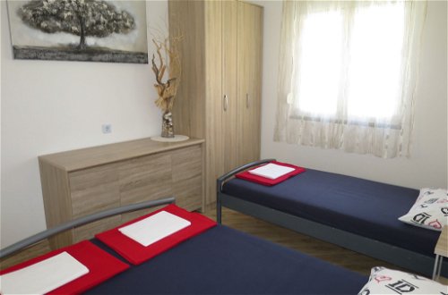 Photo 10 - Appartement de 2 chambres à Vrsi avec terrasse et vues à la mer