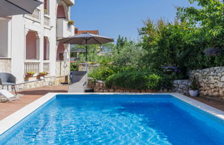 Foto 2 - Apartamento de 1 habitación en Rovinj con piscina y vistas al mar