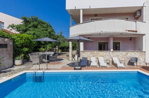 Foto 17 - Apartamento de 1 habitación en Rovinj con piscina y vistas al mar