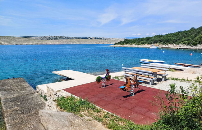 Apartamento de 2 quartos em Crikvenica com piscina e jardim - Foto 26