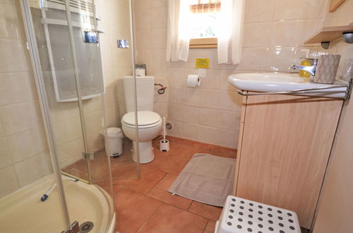 Photo 29 - 5 bedroom House in Viens with private pool and garden