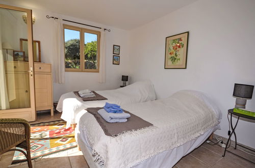 Photo 24 - 5 bedroom House in Viens with private pool and garden