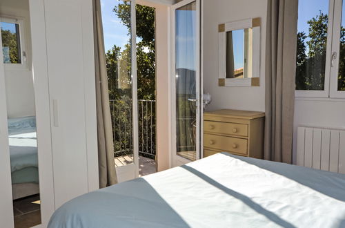 Photo 22 - 5 bedroom House in Viens with private pool and garden