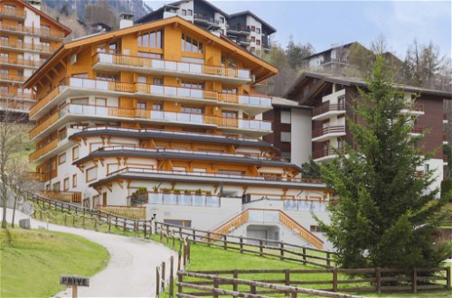 Photo 2 - 3 bedroom Apartment in Nendaz with garden and mountain view
