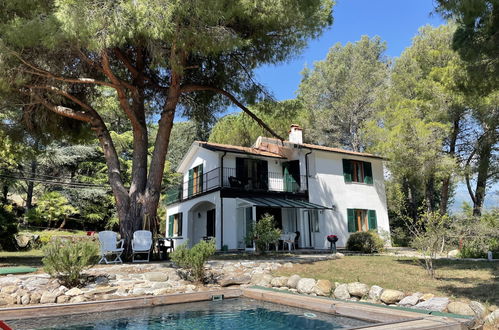 Photo 8 - Maison de 4 chambres à Imperia avec piscine privée et vues à la mer