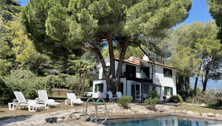 Photo 1 - Maison de 4 chambres à Imperia avec piscine privée et jardin