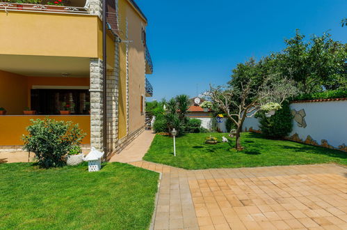 Photo 30 - Appartement de 2 chambres à Umag avec piscine et vues à la mer