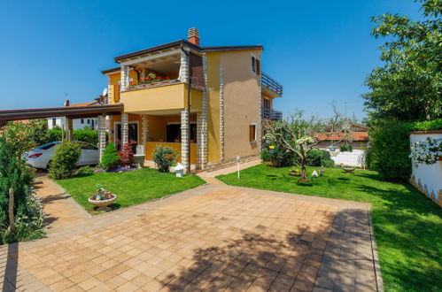 Photo 28 - Appartement de 2 chambres à Umag avec piscine et jardin