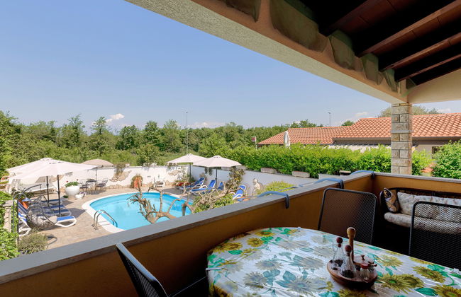 Apartamento de 3 quartos em Umag com piscina e jardim - Foto 4