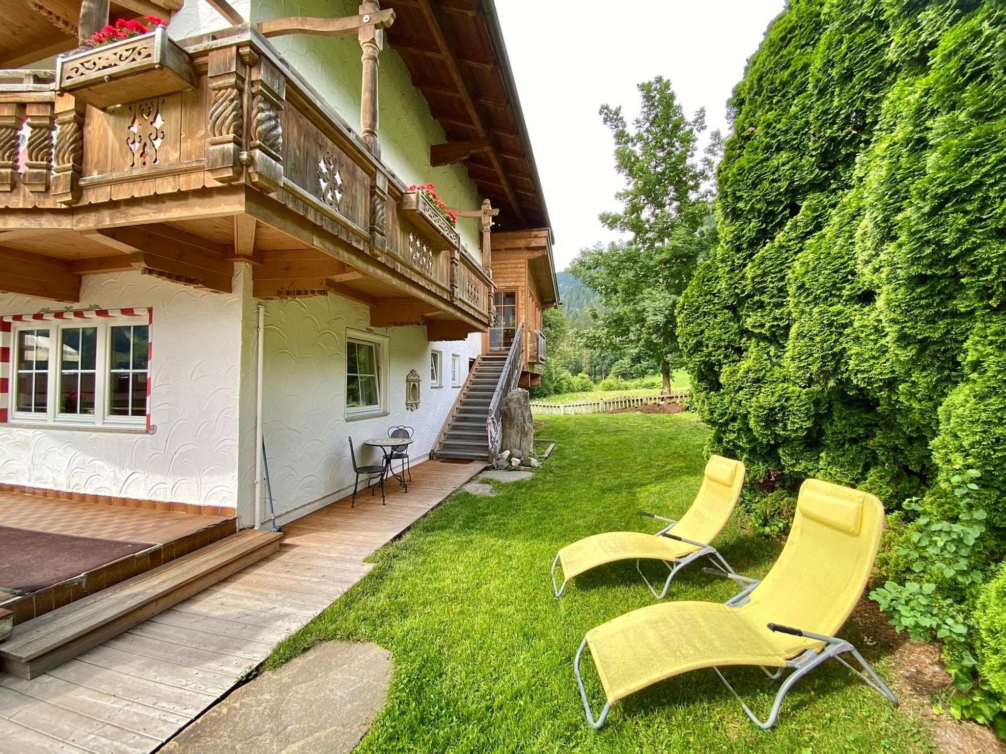 Foto 2 - Apartamento de 5 habitaciones en Ramsau im Zillertal con jardín y vistas a la montaña