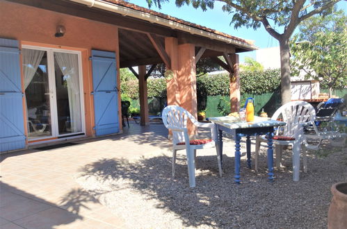 Foto 4 - Casa con 2 camere da letto a Saint-Cyprien con piscina e vista mare