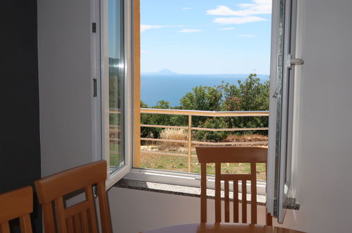 Foto 8 - Appartamento con 2 camere da letto a Labin con piscina e vista mare