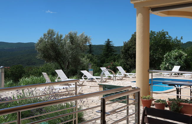Apartamento de 3 quartos em Labin com piscina e terraço - Foto 11