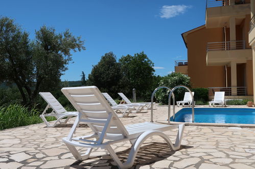 Foto 3 - Apartamento de 2 quartos em Labin com piscina e terraço