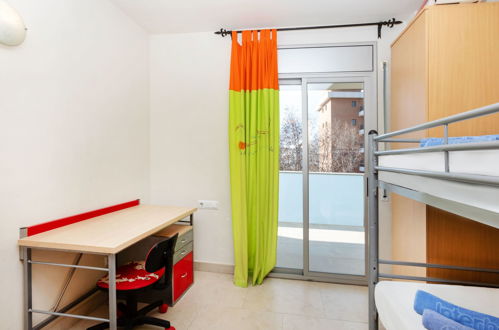 Foto 16 - Apartamento de 2 quartos em Salou com piscina e vistas do mar