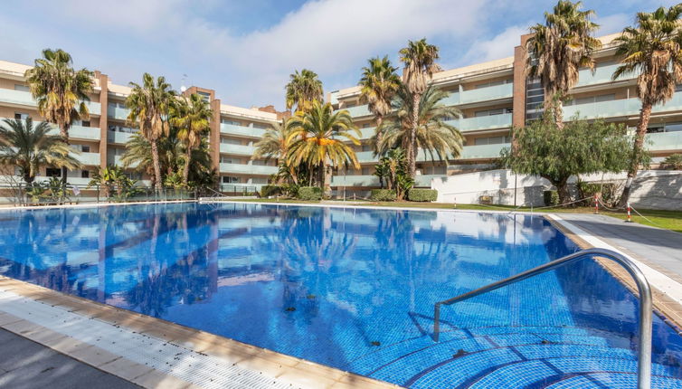 Foto 1 - Apartamento de 2 quartos em Salou com piscina e jardim