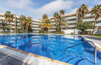 Photo 1 - 2 bedroom Apartment in Salou with swimming pool and sea view