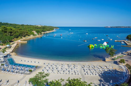 Photo 3 - Maison de 2 chambres à Tar-Vabriga avec piscine et vues à la mer