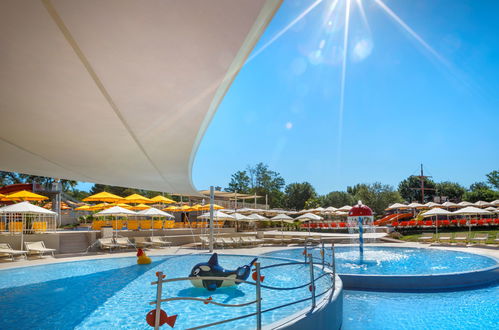 Photo 22 - Maison de 2 chambres à Tar-Vabriga avec piscine et vues à la mer