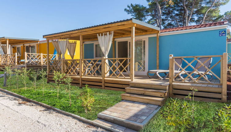 Photo 1 - Maison de 2 chambres à Tar-Vabriga avec piscine et vues à la mer