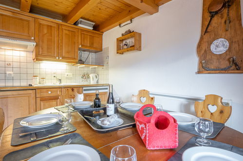 Photo 13 - 3 bedroom Apartment in Les Houches with swimming pool and garden