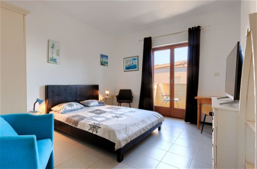 Foto 13 - Apartamento de 1 quarto em Ližnjan com piscina e vistas do mar