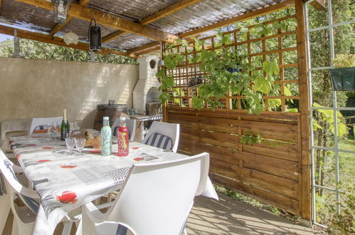 Photo 2 - Maison de 2 chambres à Le Castellet avec jardin et terrasse