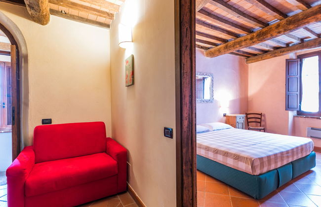 3 bedroom Apartment in Castelnuovo di Val di Cecina with swimming pool and garden - Photo 18